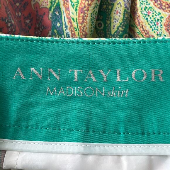 Ann Taylor Madison Skirt Straight Paisley Pink Green Cotton 2 NWT - Picture 8 of 8